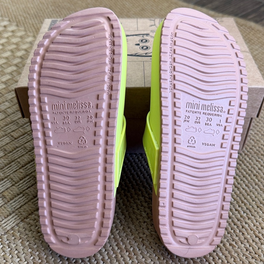 Mini Melissa Kids’ Green/Brown Water Resistant Cozy Clog—1 - Picture 10 of 12